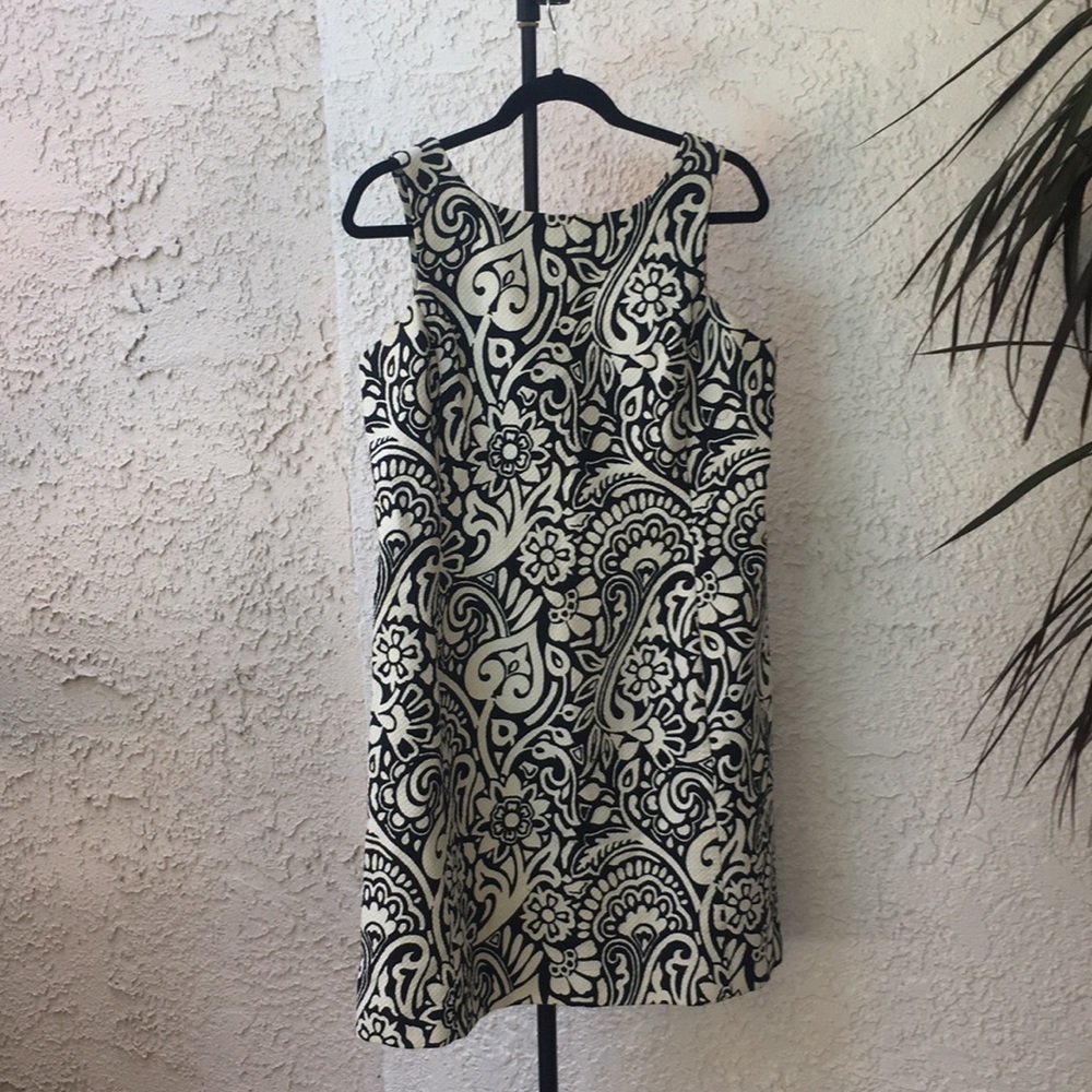Banana Republic size 12 black ivory mini sheath